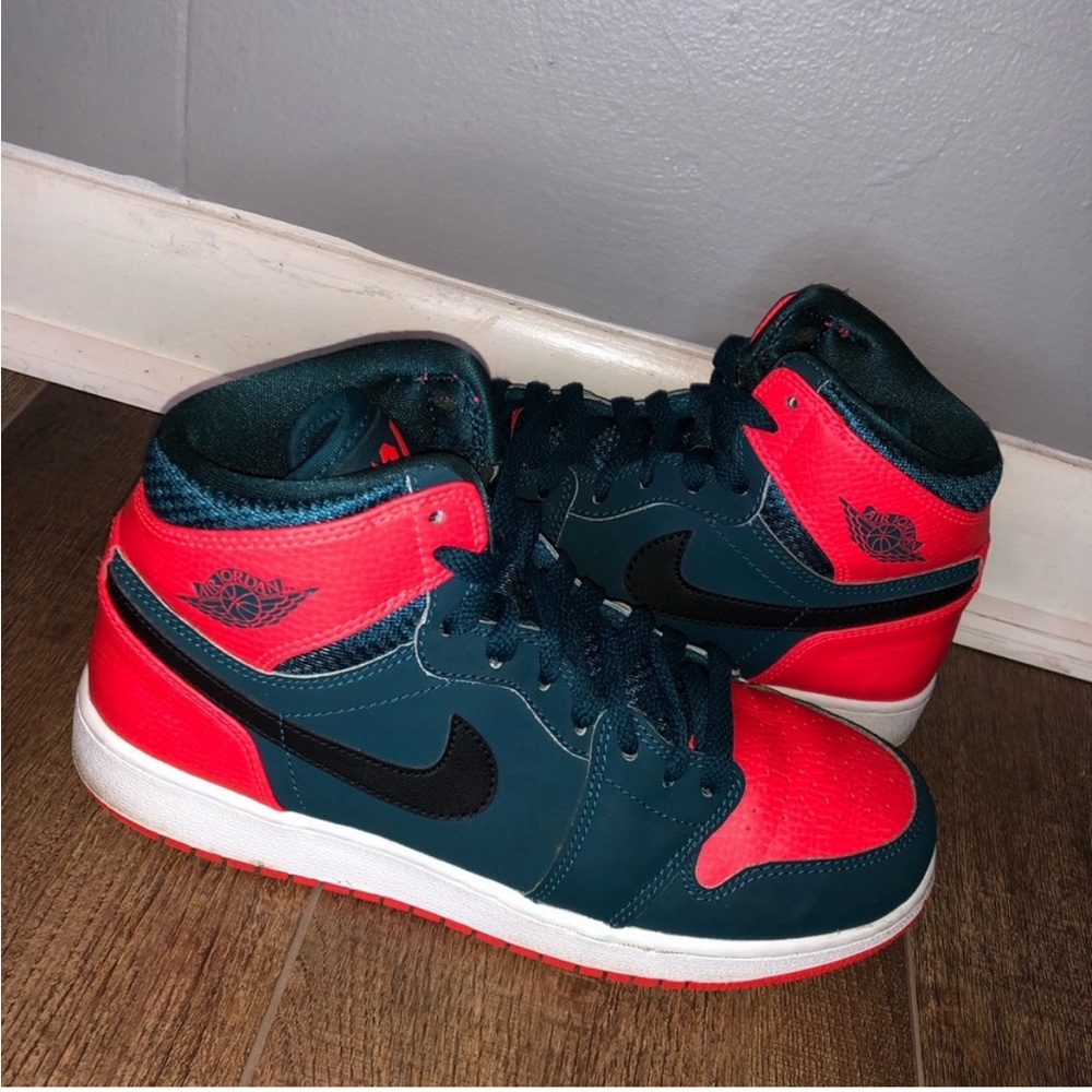 Air Jordan "Russell Westbrook" Retro
1s HighTop